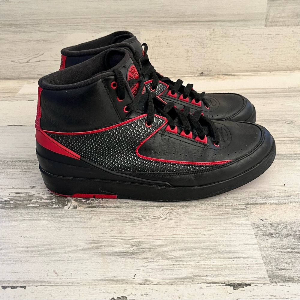 Nike Air Jordan 2 Retro Alternate 87 High Top Lace Up Basketball Shoes Size 9.5